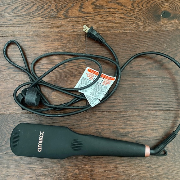 Amika Polished Perfection Straightening Brush 1.0 - Picture 3 of 3